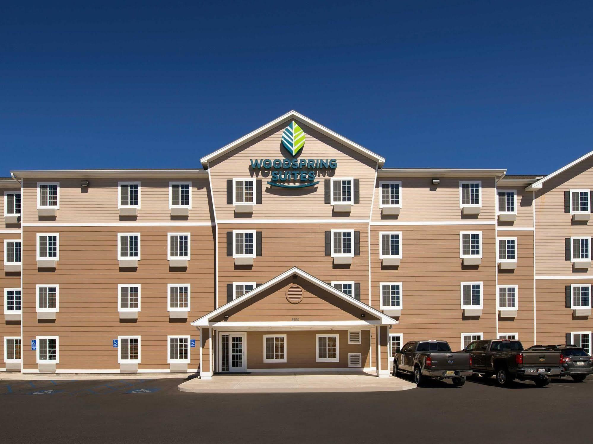 Woodspring Hobbs Hotel